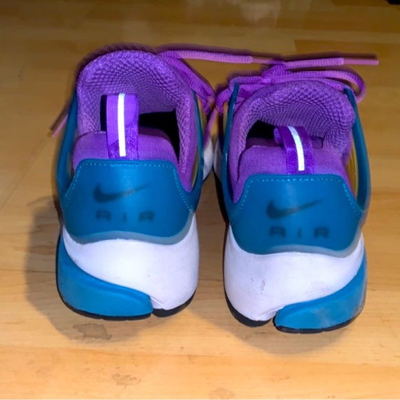Nike Air Presto - Picture 2 of 4